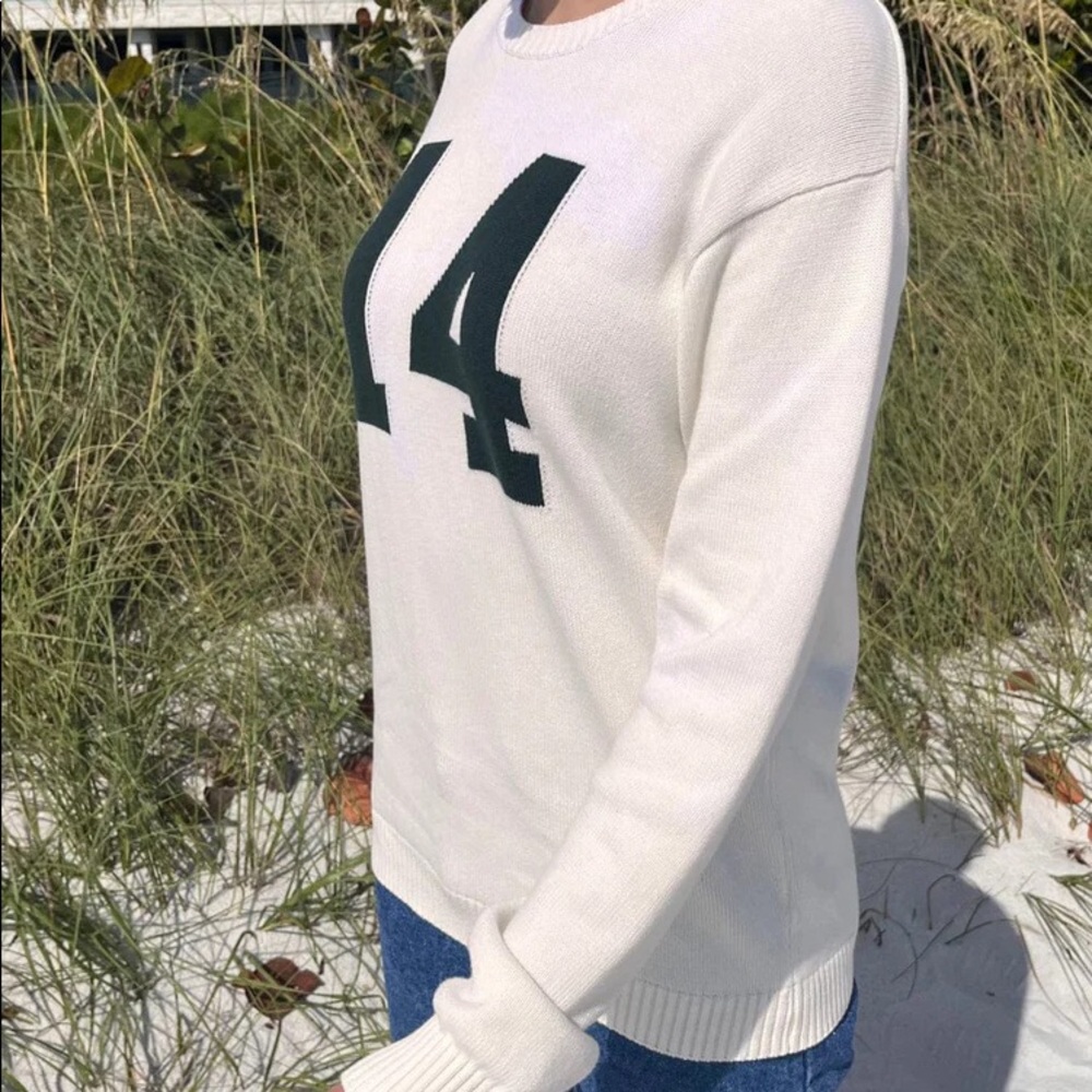 Brandy Melville Nico 14 Sweater - Picture 5 of 7